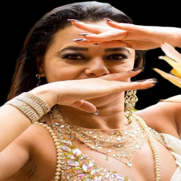 Formação Em Professora De Dança Oriental Chris Saphira